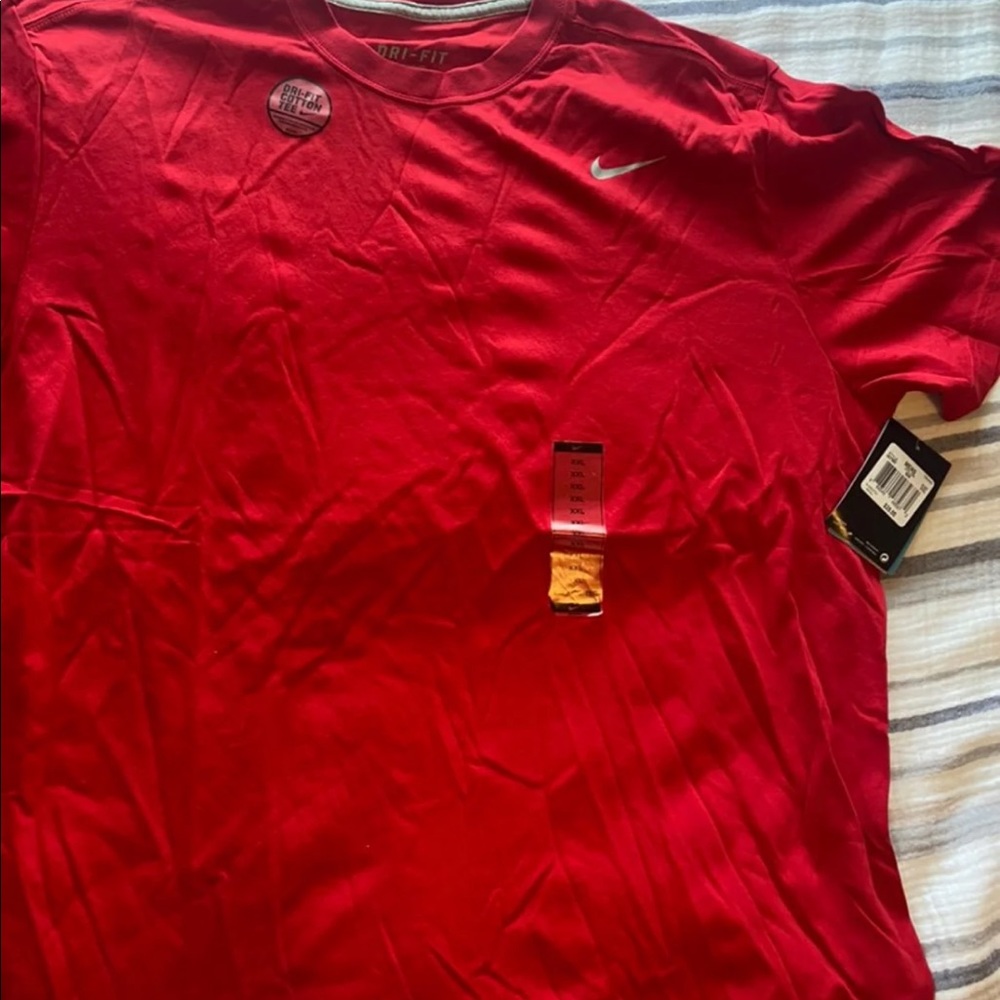 Nike red xxl t shirt new
